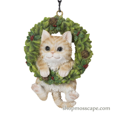 Hanging Round Holly Wreath with Ginger Cat