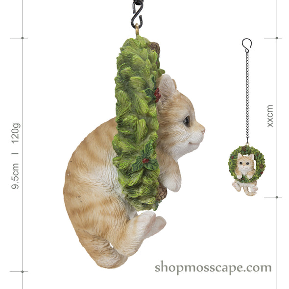 Hanging Round Holly Wreath with Ginger Cat