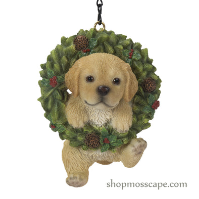 Hanging Round Holly Wreath with Golden Retriever