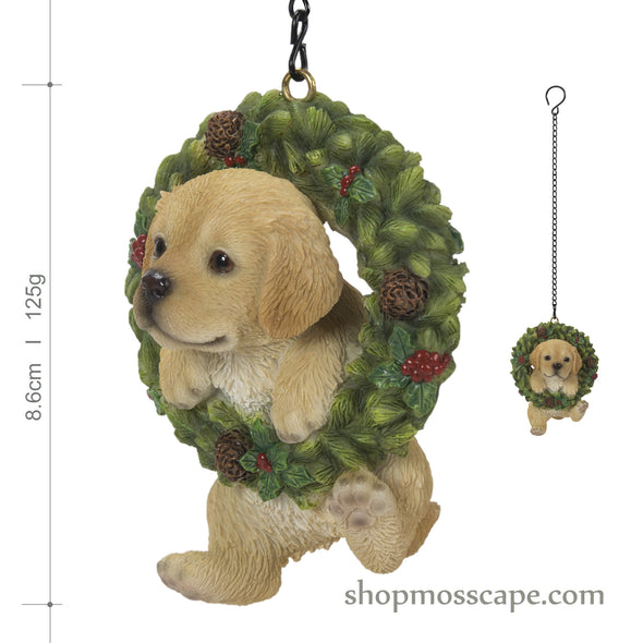 Hanging Round Holly Wreath with Golden Retriever